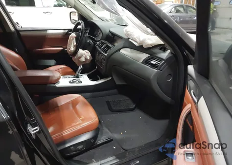 2014 BMW X3 xDrive28I z USA, uszkodzony, nr VIN 5UXWX9C55E0D43896